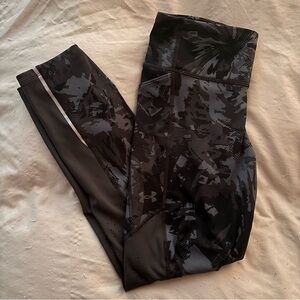 Under Armour Fly Fast Floral Run Tights Black Gray HeatGear 7/8 Women’s L